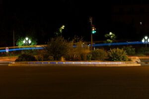 Précieuse brillance de Nathalie Junod Ponsard, œuvre in situ, nuit. © Guillaume Thomas