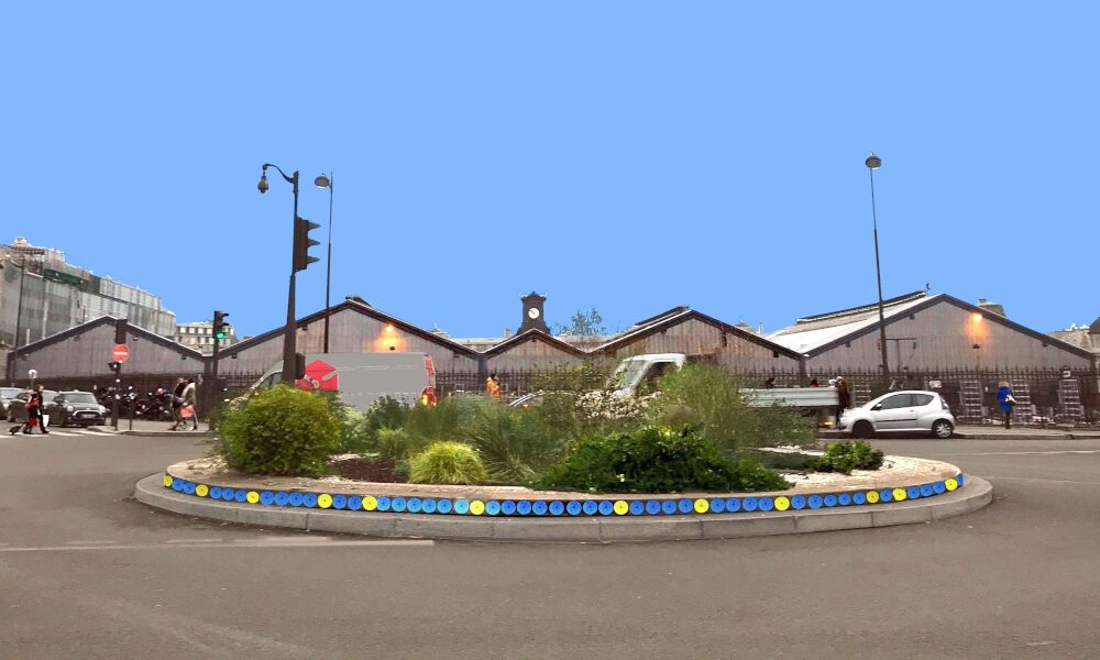 Tout juste 40 ans après la Présidence de Simone Veil au Parlement européen et près de deux siècles après les Impressionnistes, Nathalie Junod Ponsard offre à la place, une œuvre comme un collier de perles scintillantes aux couleurs de l’Europe.